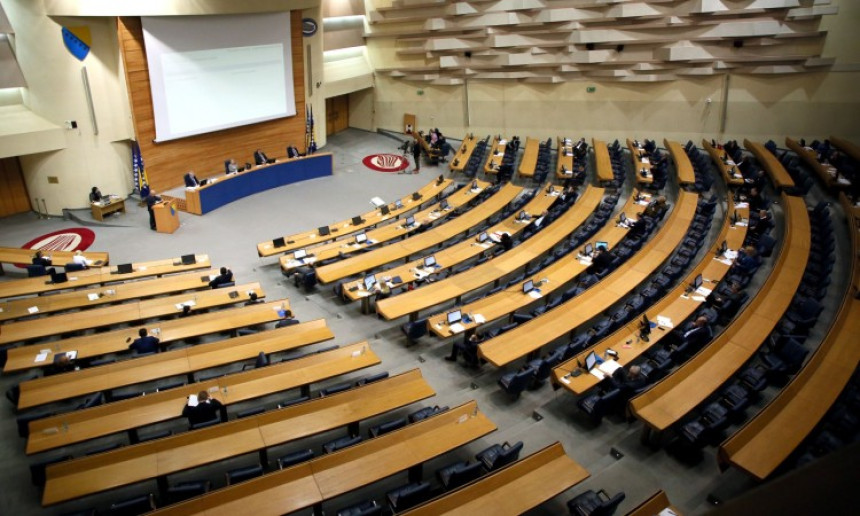 Blagojević analizira: Dodik radi protiv Republike Srpske