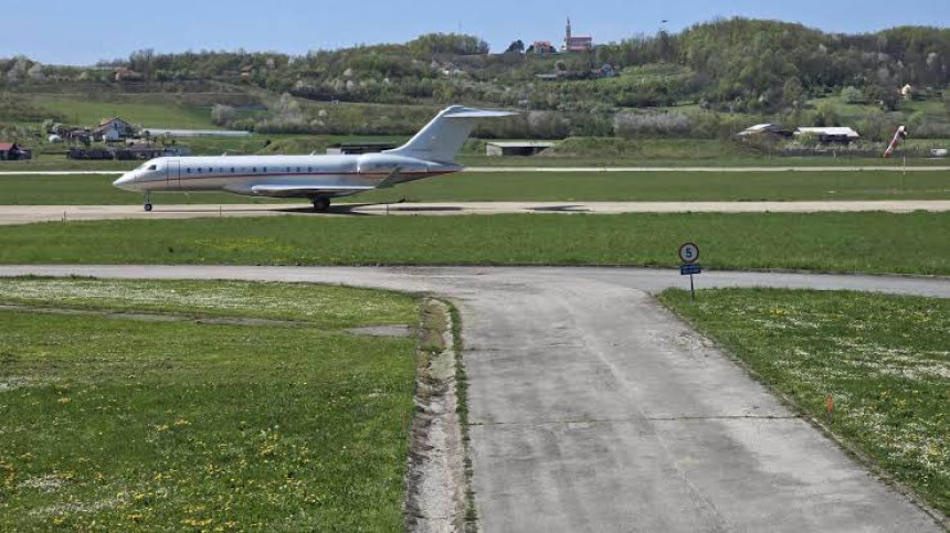 Avion kojim je letio Trampov sin ponovo doletio u Banjaluku