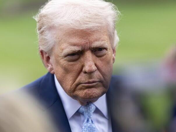 Tramp: Ozbiljno razmišljam o izlasku SAD-a iz NATO-a Tramp: Ozbiljno razmišljam o izlasku SAD-a iz NATO-a