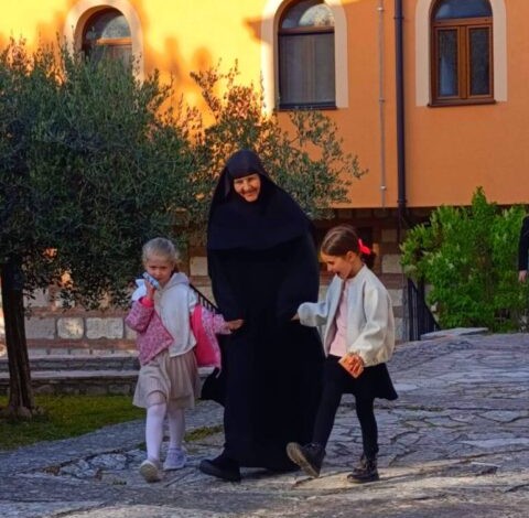 O Svetoj Ani i duhovnim temeljima porodice