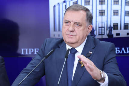 „Nikada se nećemo moći DOVOLJNO ODUŽITI“ Dodik poručio da novi zakon donosi VEĆA PRAVA ZA BORCE „Nikada se nećemo moći DOVOLJNO ODUŽITI“ Dodik poručio da novi zakon donosi VEĆA PRAVA ZA BORCE