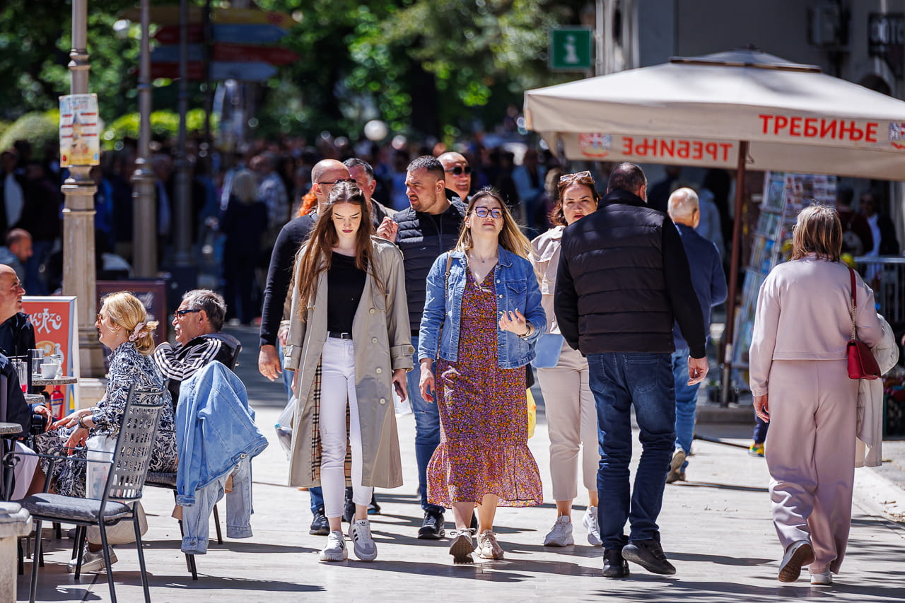 Trebinje preplavljeno turistima za 1. maj (FOTO)