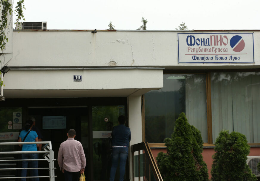Oglasili se iz Fonda PIO: Ovi su ljudi OSTALI BEZ PENZIJE, sve izgubili zbog jednog papira
