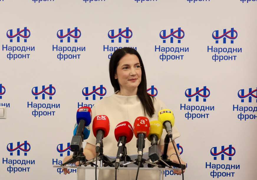 Jelena Trivić srušila ekonomsku iluziju vlasti: Šta se krije iza „istorijskog skoka“ plata u RS? Jelena Trivić srušila ekonomsku iluziju vlasti: Šta se krije iza „istorijskog skoka“ plata u RS?