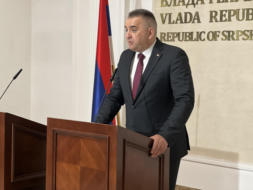 Savo Minić u funkciji odbrane Ljubiše Petrovića: Nije kriv jer je dijelio socijalnu pomoć!