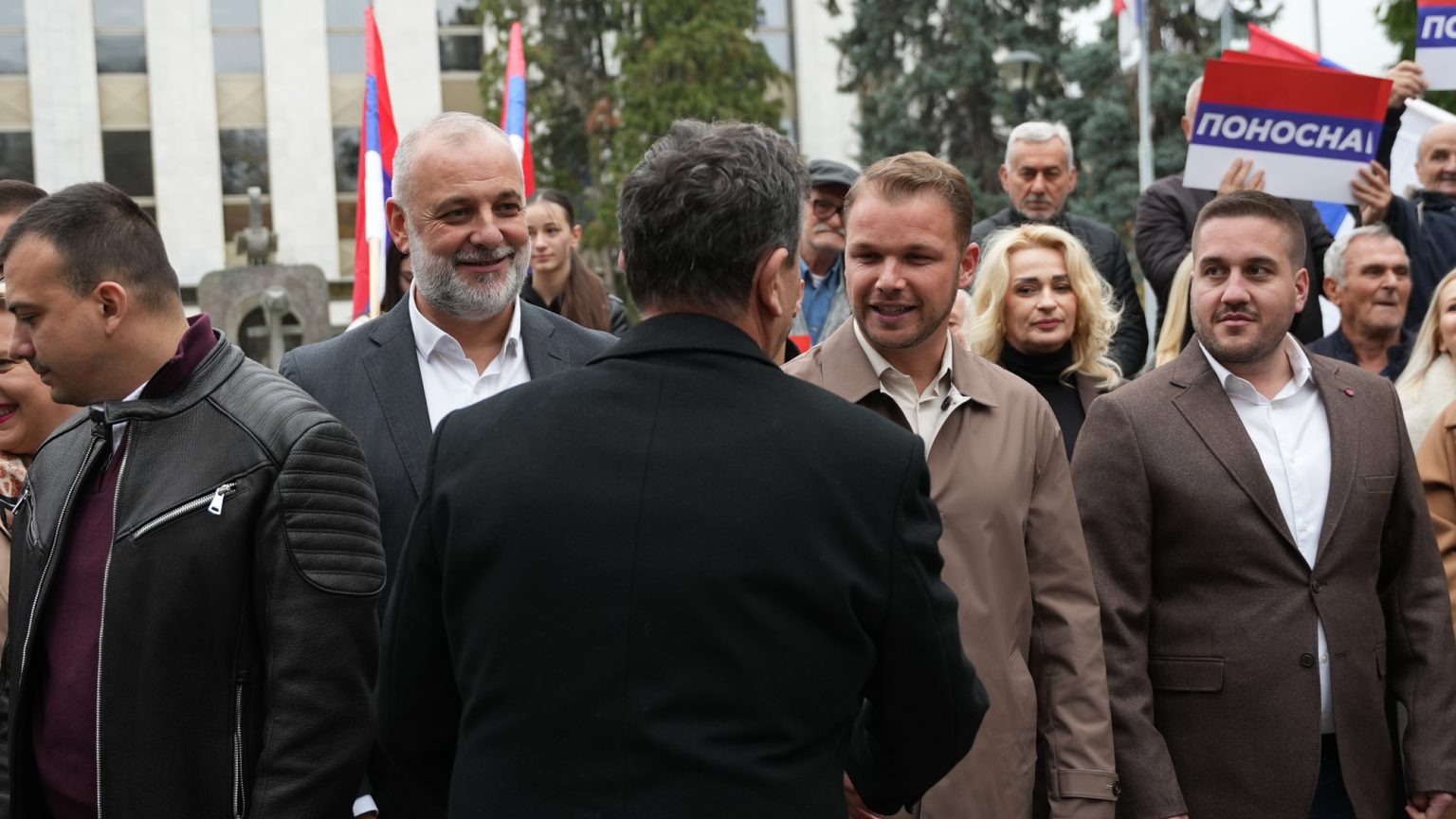 Novi opozicioni lomovi: Prelazi li SDS u PSS? Ili PSS u SDS? Novi opozicioni lomovi: Prelazi li SDS u PSS? Ili PSS u SDS?