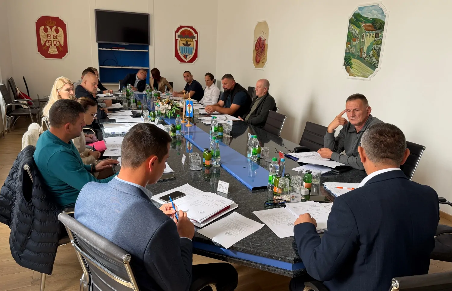 SO Ljubinje: Poskupljuju voda i komunalne takse, odbornik Koljibabić vrtiću donira tri klime