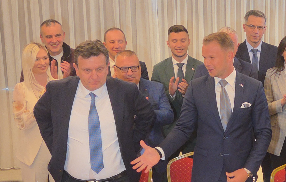 Iz SNSD-a stižu reakcije na previranja u opoziciji: Manite se ćorava posla