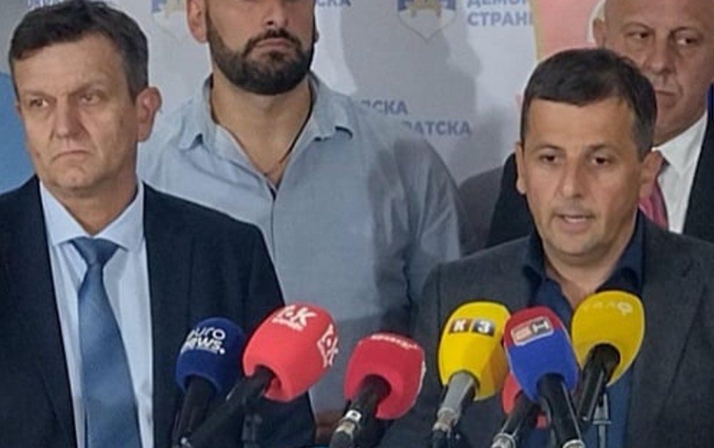 Branko Blanuša: Neću odustati od kandidature, tužiću Vukanovića. Vukanović kaže da jedva čeka! Branko Blanuša: Neću odustati od kandidature, tužiću Vukanovića. Vukanović kaže da jedva čeka!