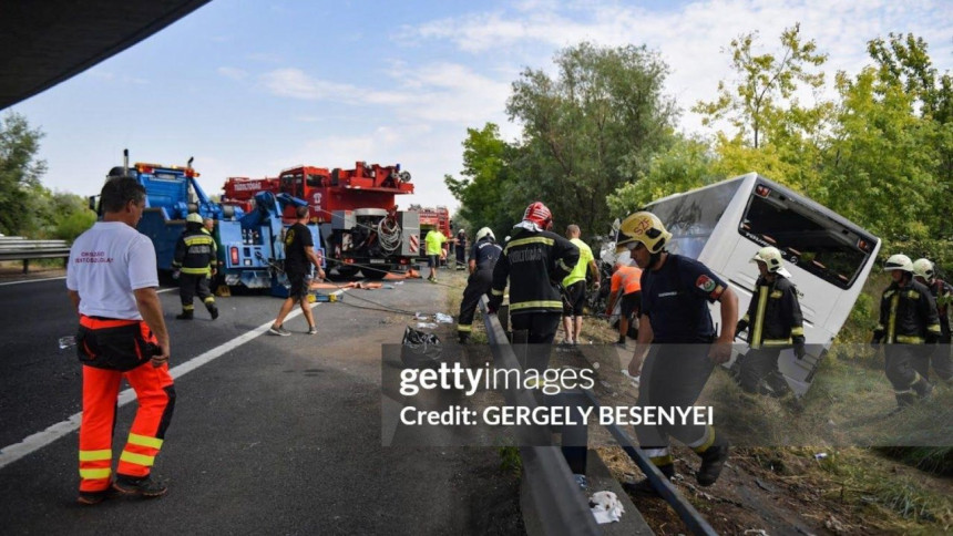 Horor na auto-putu u Mađarskoj, osam poginulih Horor na auto-putu u Mađarskoj, osam poginulih