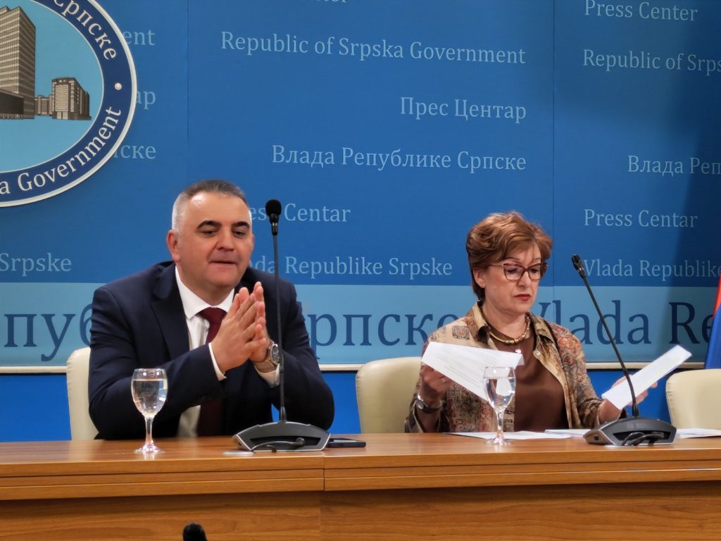 Vlada RS diže limit za dugoročno zaduženje na 2,5 milijardi KM Vlada RS diže limit za dugoročno zaduženje na 2,5 milijardi KM